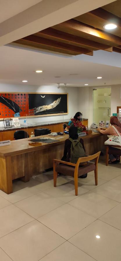 Student Park Hotel Yogyakarta Exteriér fotografie