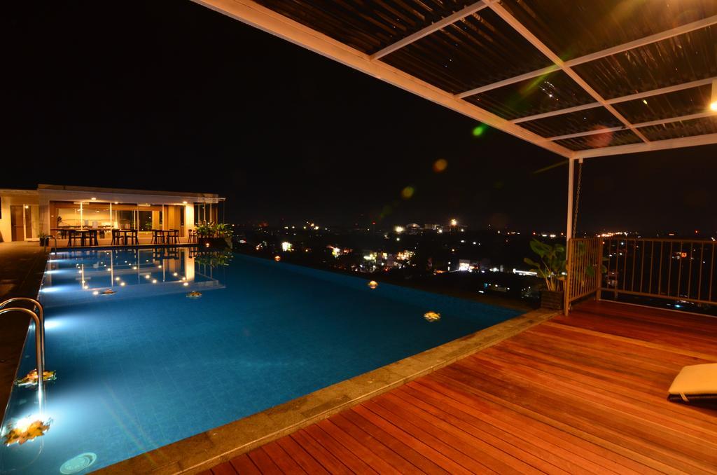 Student Park Hotel Yogyakarta Exteriér fotografie