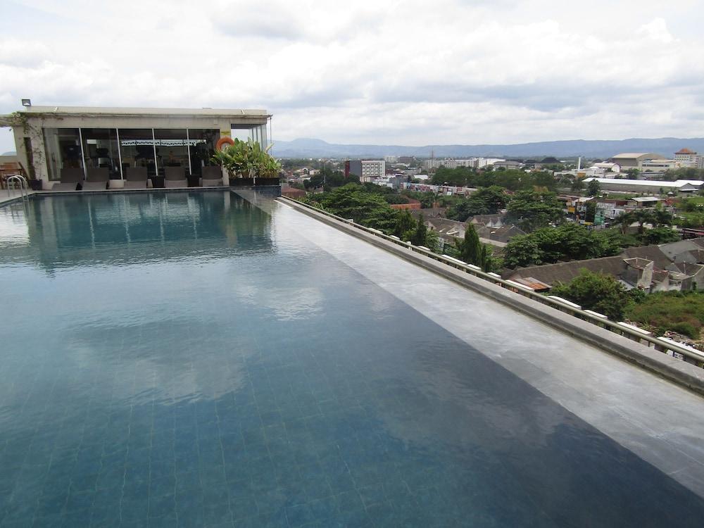 Student Park Hotel Yogyakarta Exteriér fotografie