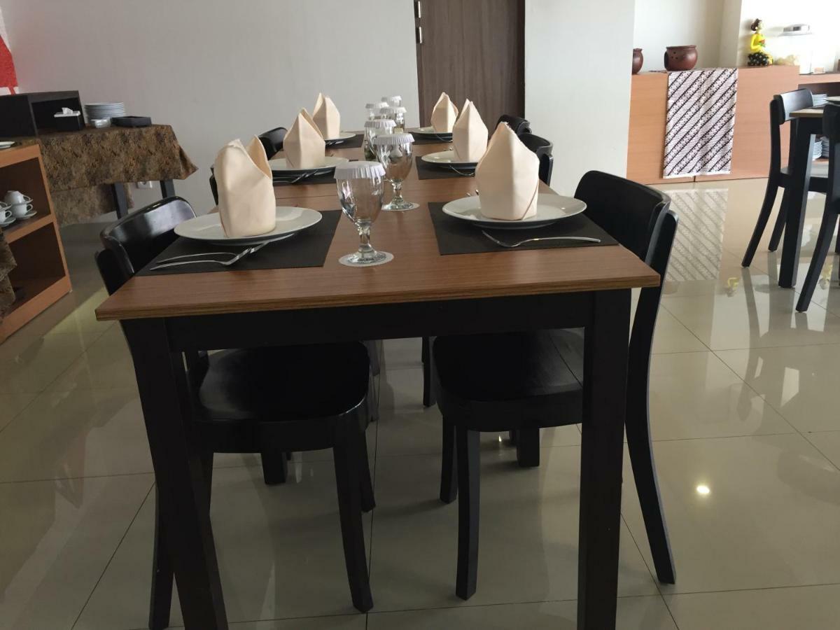 Student Park Hotel Yogyakarta Exteriér fotografie